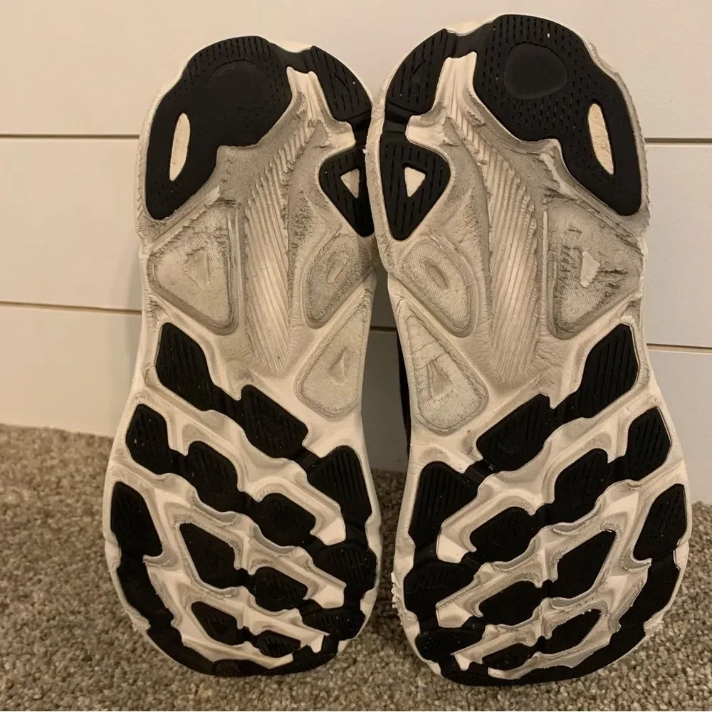 HOKA one one Clifton 9 running sneakers black white 11B woman’s unisex walking - Picture 9 of 13